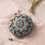 Sewing role felt craft kit