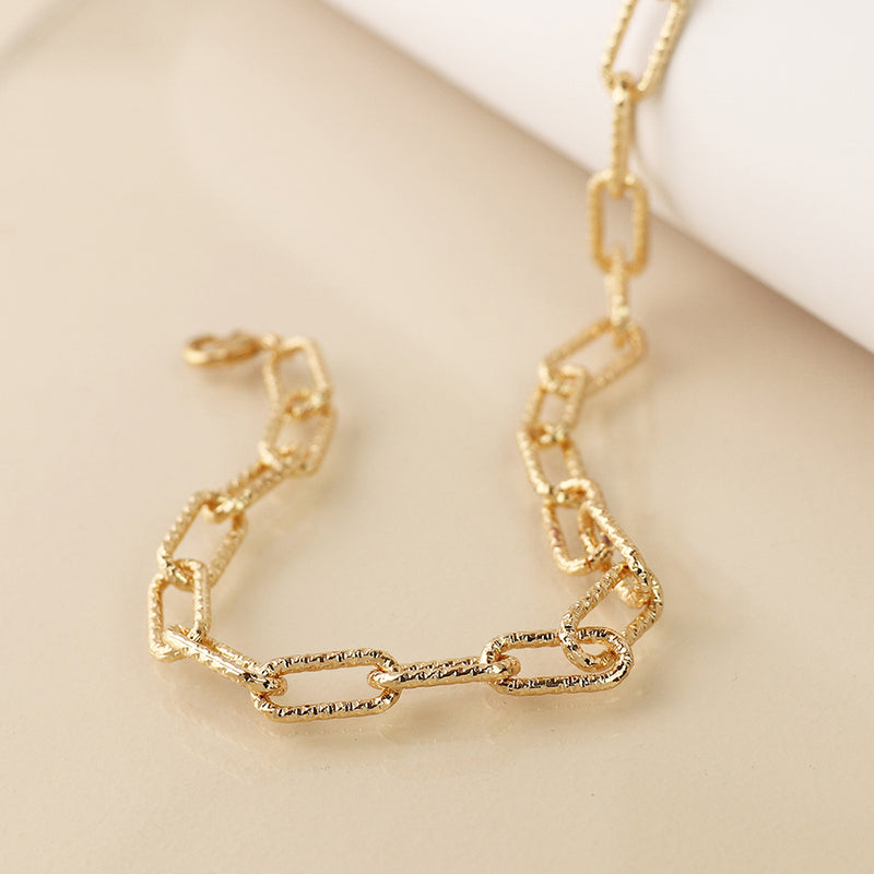 Golden textured paperchain link necklace