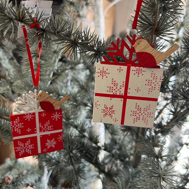 Wooden Robin on Present Tree Decoration