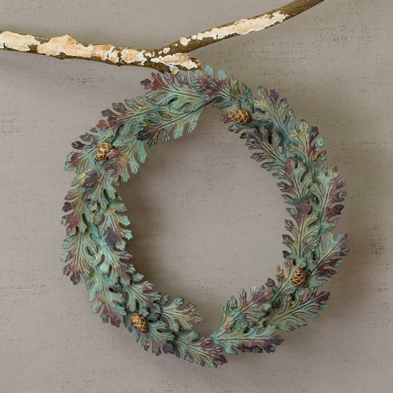 🔍 Oak Leaf & Cone Wreath